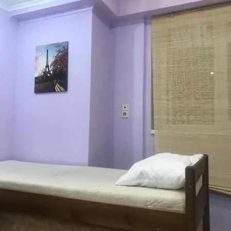 Hostel Ararat-teatralnaya